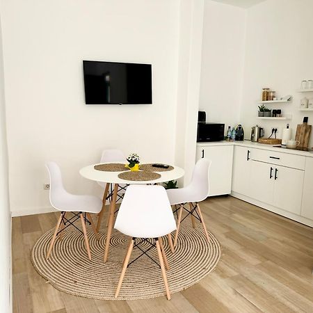 Central - Cozy Studio Arad Exterior foto